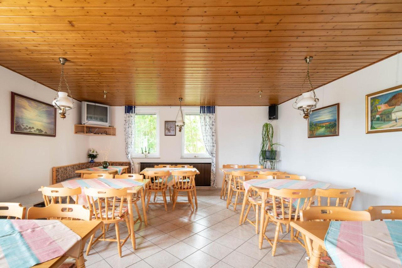 Lena Apartman Hévíz Buitenkant foto