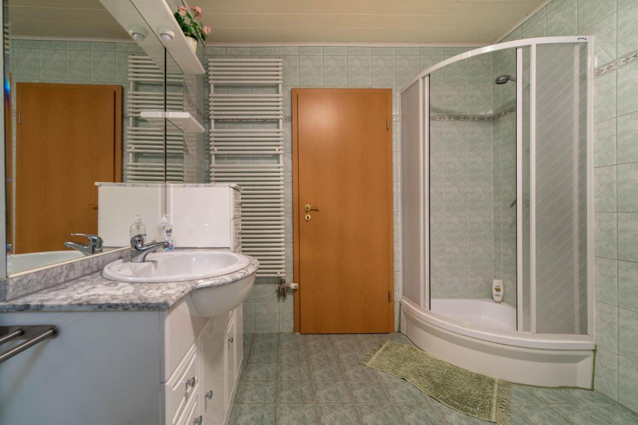 Lena Apartman Hévíz Buitenkant foto